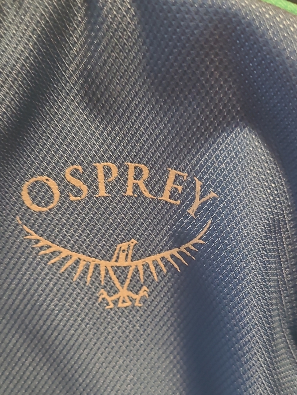 Osprey Daylite Jr Blue Backpack – Has Embroidery On It - Picture 2 of 9